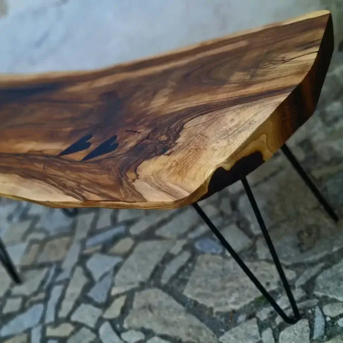 Výrobky ze dřeva z produkce Syt GALLERY / dřevěná lavička